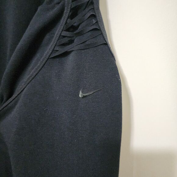 Nike Womens Cropped Oversized Crew-Neck Sweatshirt Black Laced DA0447-010 Size M - Picture 2 of 8